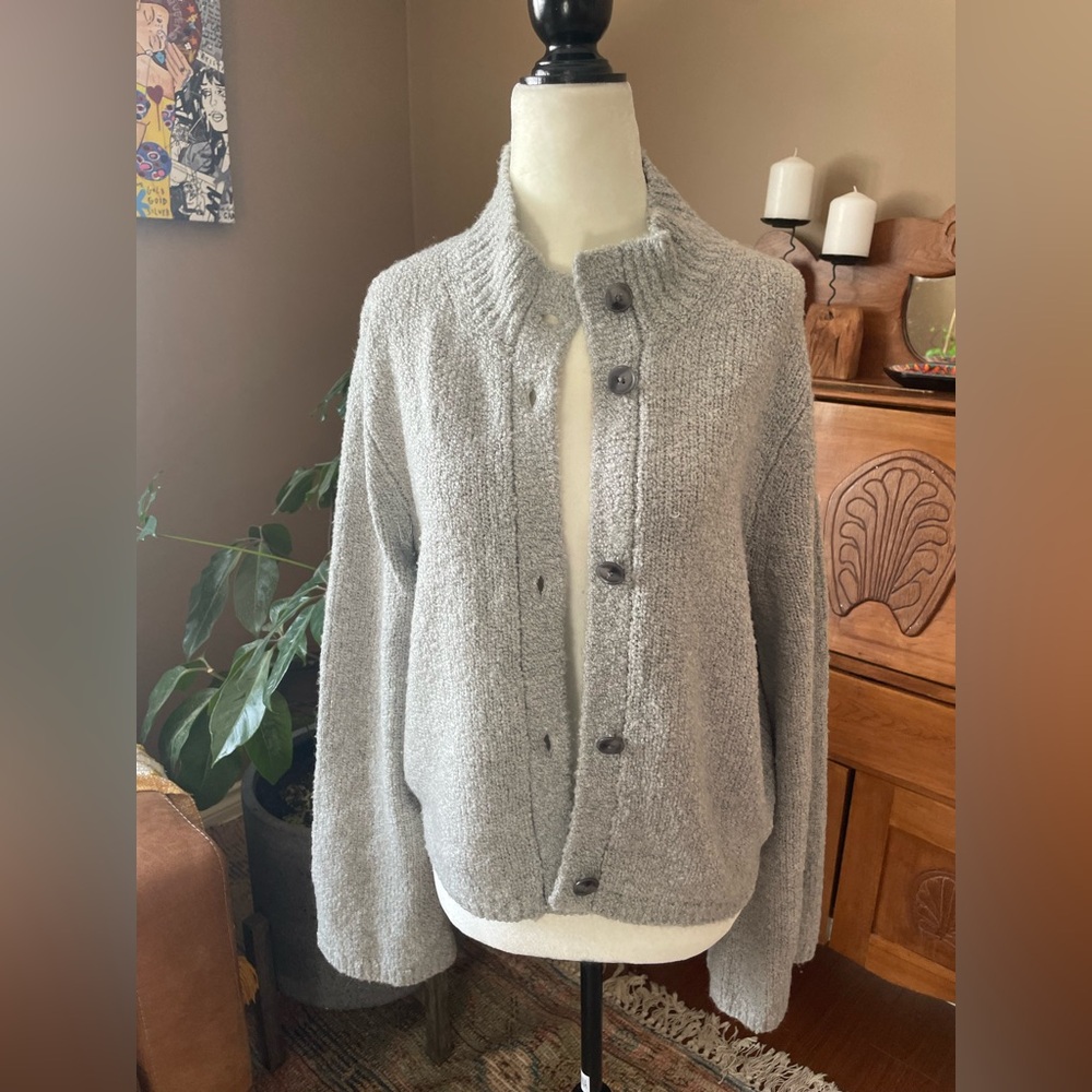 Banana Republic Soft Gray Knit Sweater NWT